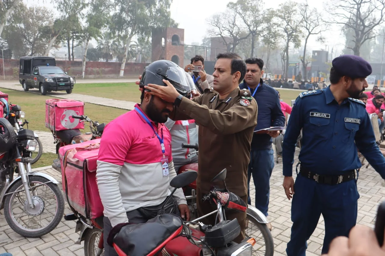 Gujrat Police Distribute Helmets to Foodpanda Riders, Stress Road Safety
