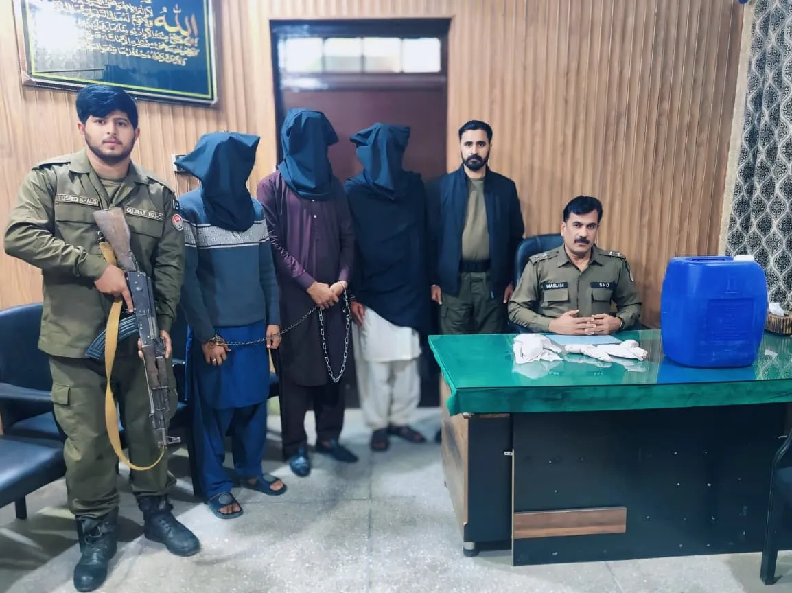 Gujrat: Dinga Police Conduct Successful Operation, Six Suspects Arrested with Drugs, Liquor, and Illegal Weapons