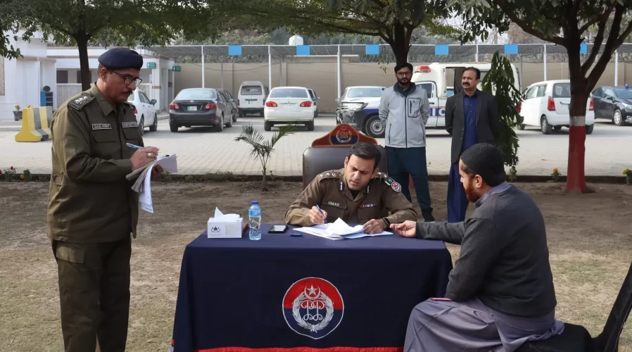 DPO Gujrat Holds Open Court, Orders Immediate Action on Public Complaints