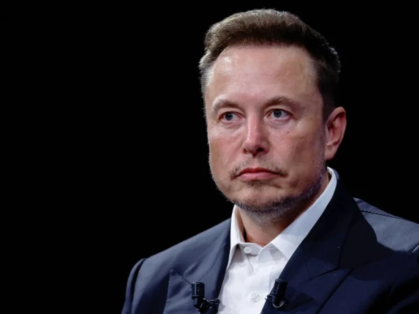 Elon Musk Announces Free Internet Service in Venezuela