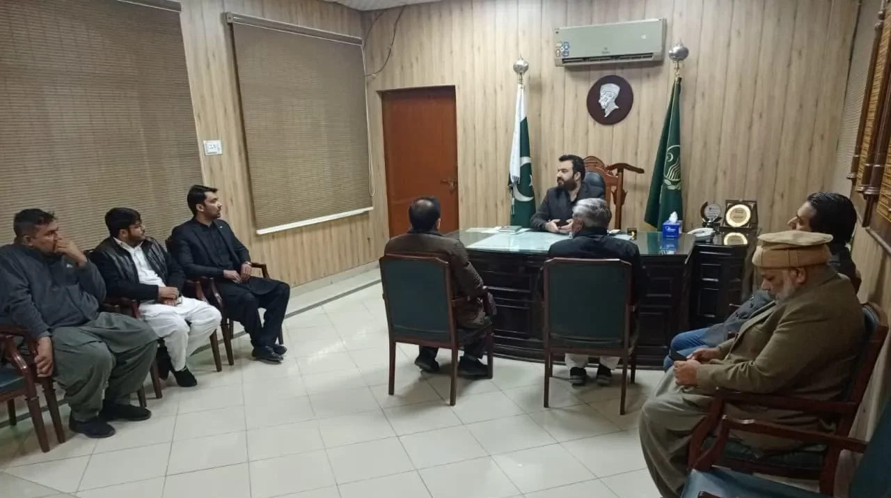 Govt Pushes Cashless Economy as Digital Payments Rolled Out at Gujrat Fuel Stations