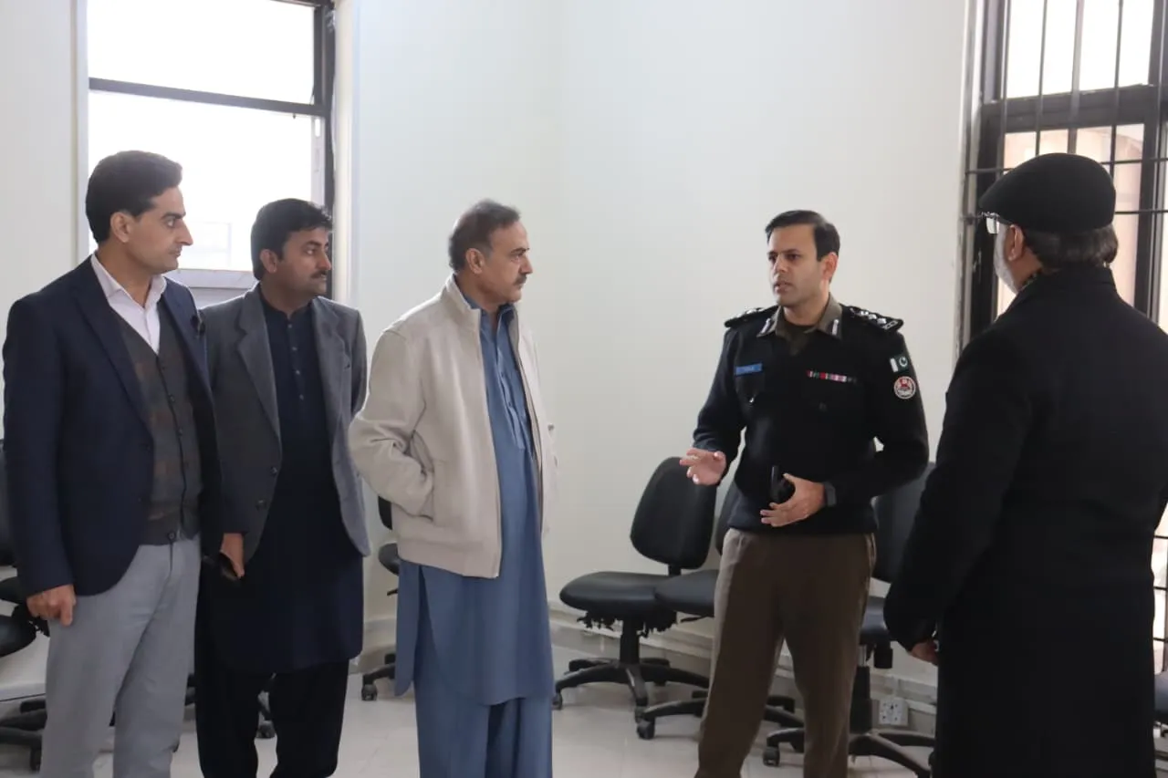 DPO Gujrat Visits University of Gujrat to Discuss Establishment of Police Facilitation Center