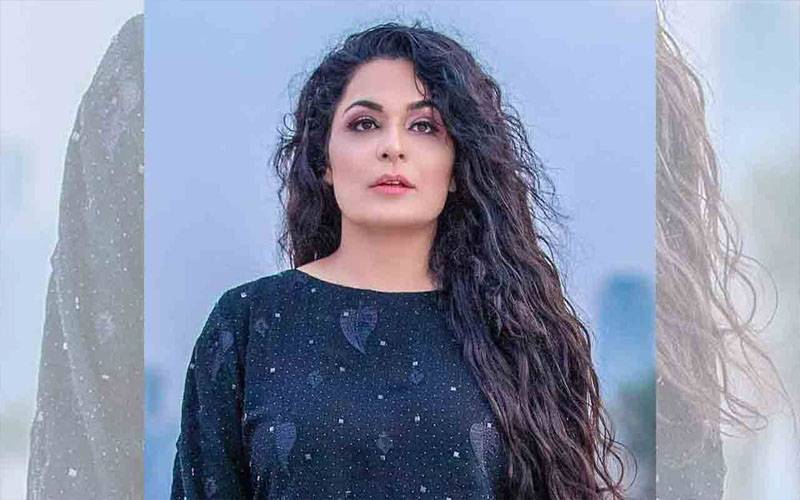 Pakistani Film Star Meera Injured in Office Stair Fall