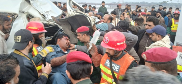 Gujarat: 9 Injured in Truck-Van Collision on Chenab Bridge