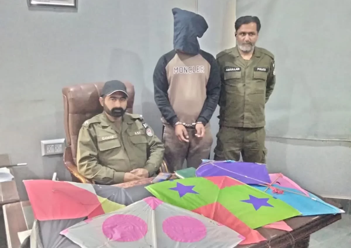 Gujrat Police Crack Down on Kite Sellers, One Arrested with Six Kites