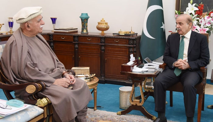 PM Shehbaz’s Outreach a Positive Step, Politics Needs to Rise Above Ego: Mahmood Achakzai