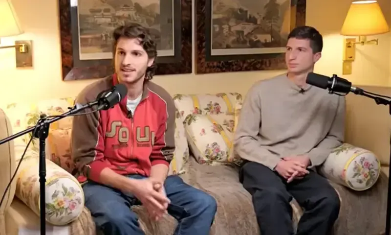 Imran Khan’s Sons Unable to Obtain Pakistani Visa