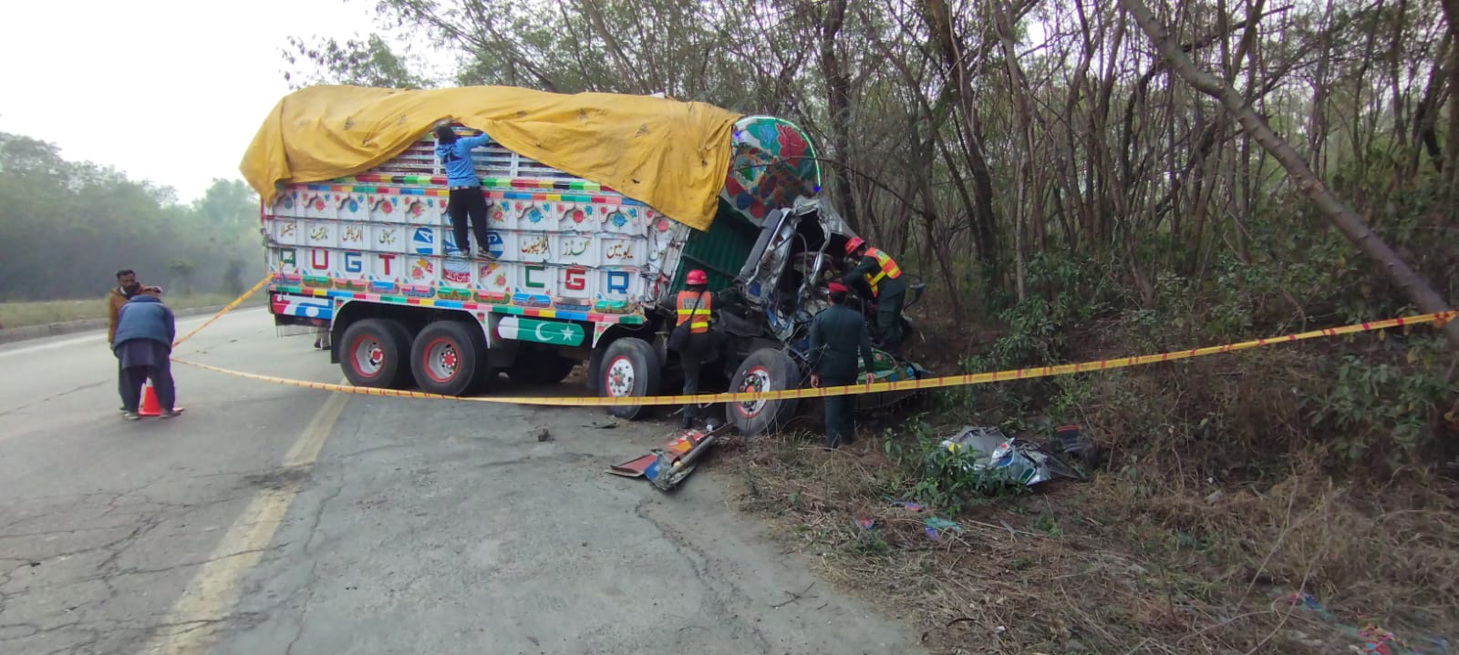 Brake Failure Triggers Fatal Truck Collision in Sarai Alamgir, Two Dead