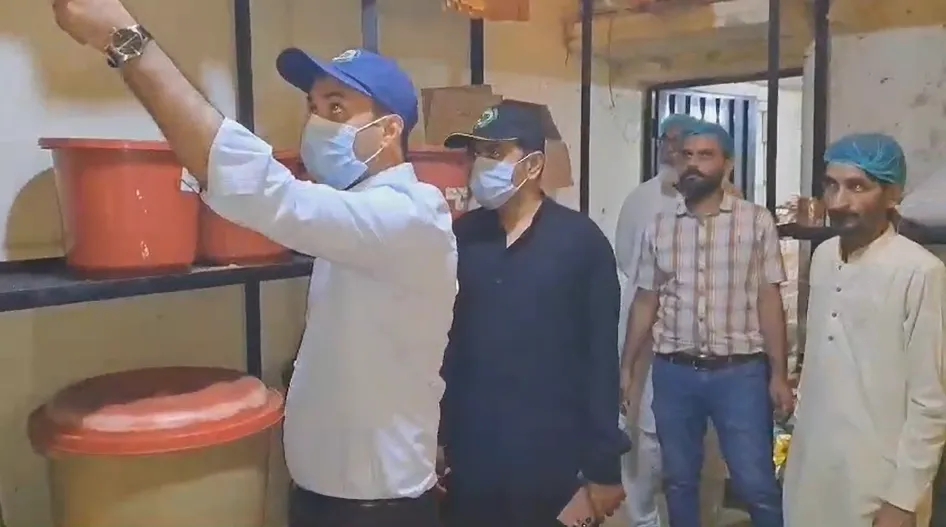 Punjab Food Authority Conducts 220 Inspections in Gujrat, Fines Imposed