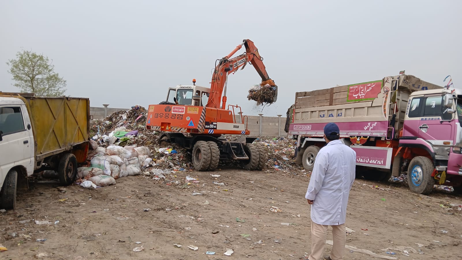 Police Bust Dead Chicken Supply in Gujrat Ahead of Eid