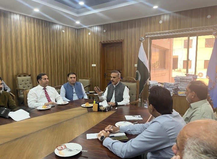 University of Gujrat Holds High-Level Meeting on Mid-Term Exams