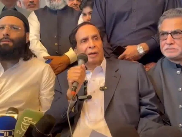 Pervaiz Elahi Offers Eid Prayers in Gujrat, Criticises Govt Policies