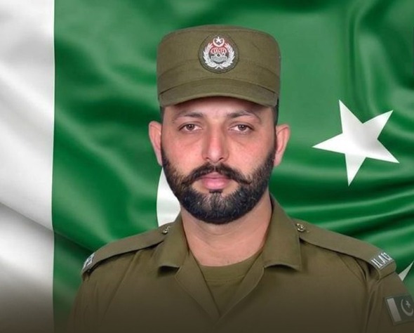 Constable Martyred, One Robber Killed in Police Encounter in Gujrat