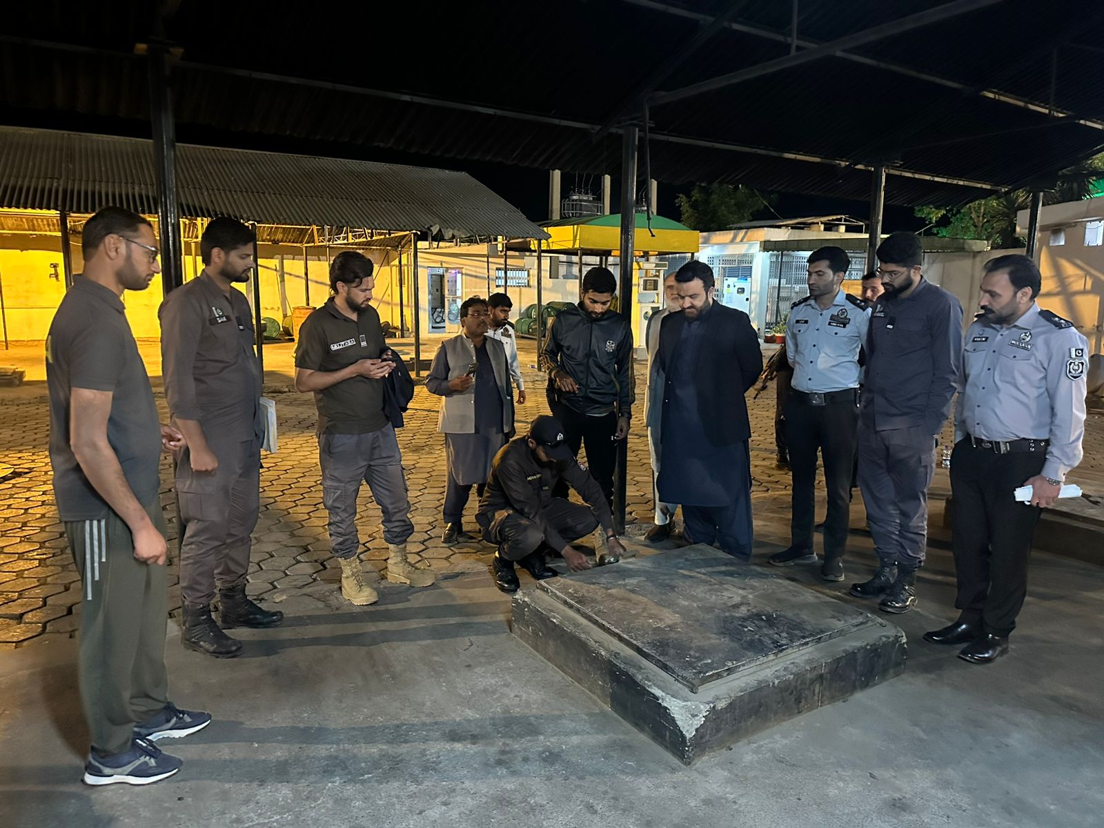 Gujrat: Massive Raid in Kharian, 900,000 Liters of Hoarded Fuel Recovered