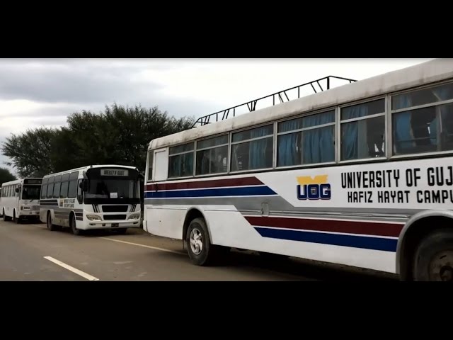 Gujrat: University Bus Robbed at Gunpoint in Broad Daylight