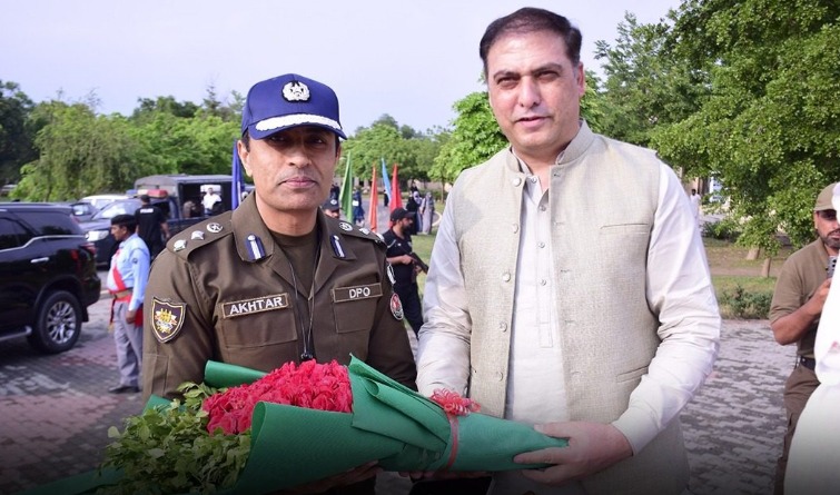 University of Gujrat Holds Prize Distribution Ceremony for “Marka-e-Haq”