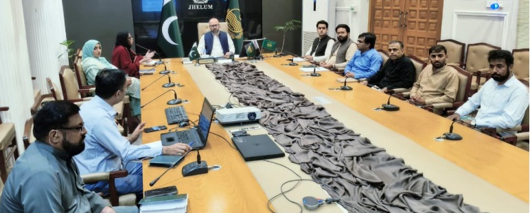 Jhelum Administration Reviews Public Service Delivery, Orders Strict KPI Implementation