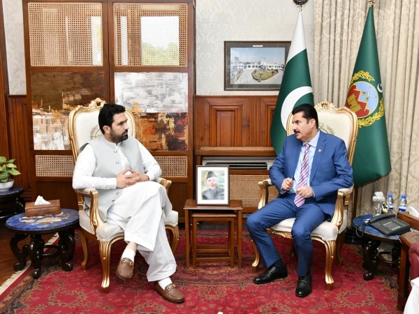 KP governor, chief minister discuss law and order, CNG closure and wheat supply issues