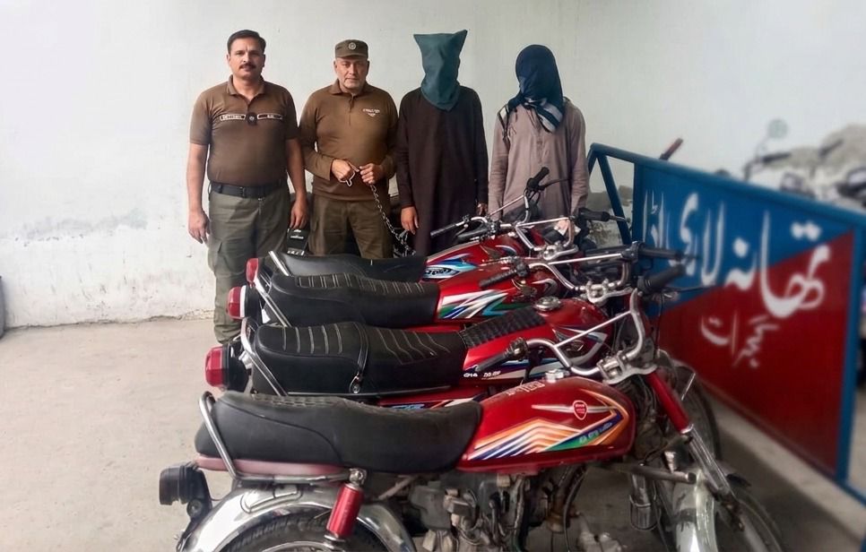 Two Suspects Held in Gujrat Motorcycle Theft Cases, Five Stolen Bikes Recovered