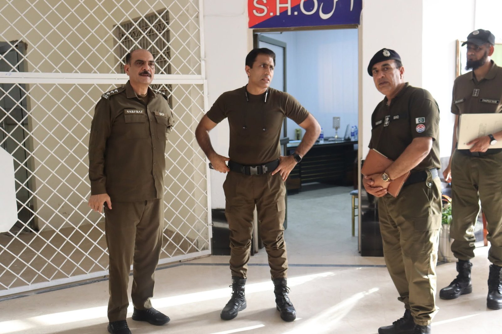 DPO Gujrat Conducts Surprise Inspection of Kunjah Police Station