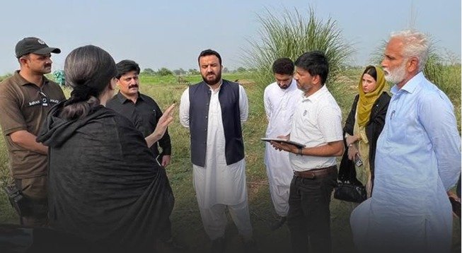 DC Gujrat Orders Immediate Survey of River Erosion at Kot Ghulam