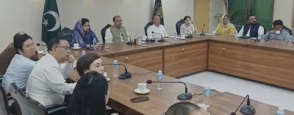 Gujrat Seeks Stronger Industrial Partnership with China's Loudi City