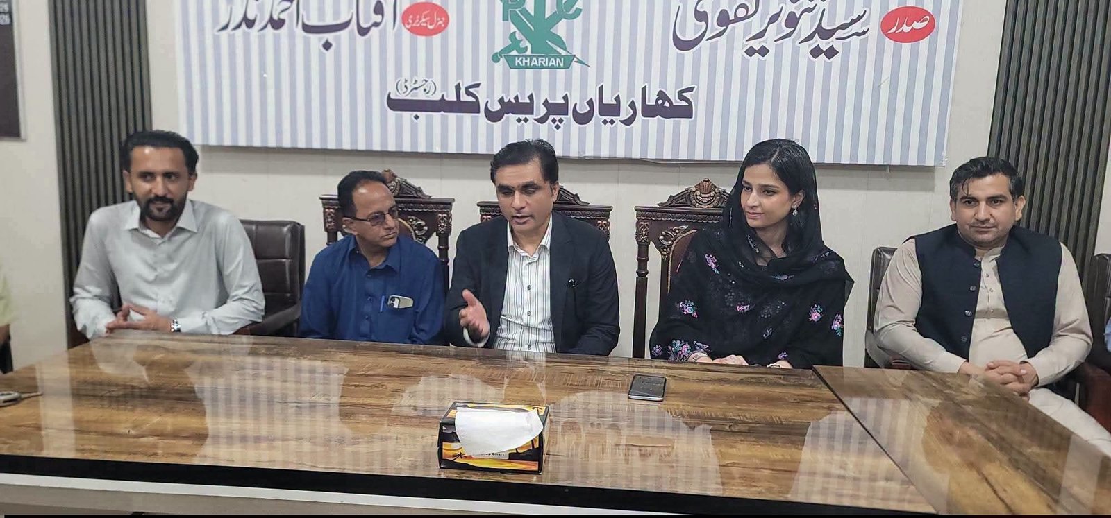 Commissioner Holds Open Court in Kharian to Address Citizens’ Complaints